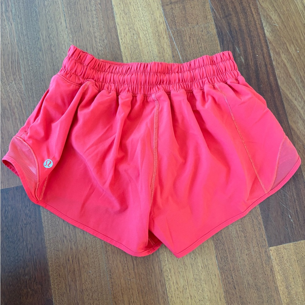 Lululemon Red Hotty Hot 2.5 inch Shorts size 2
